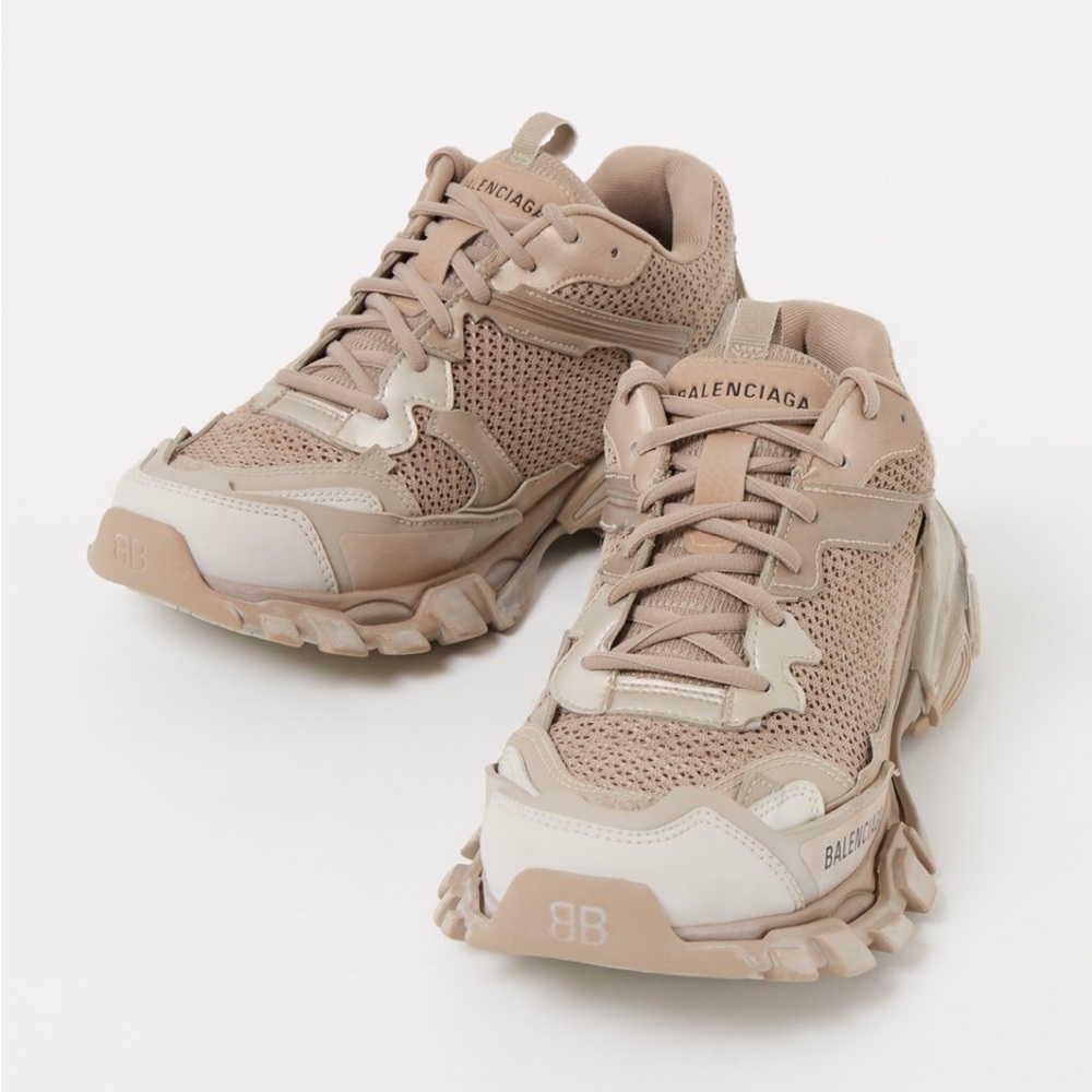 BALENCIAGA
Track.3 Sneakers - Balenciaga - Beige Mix
$1,025 Sz 42 men 9 women 12